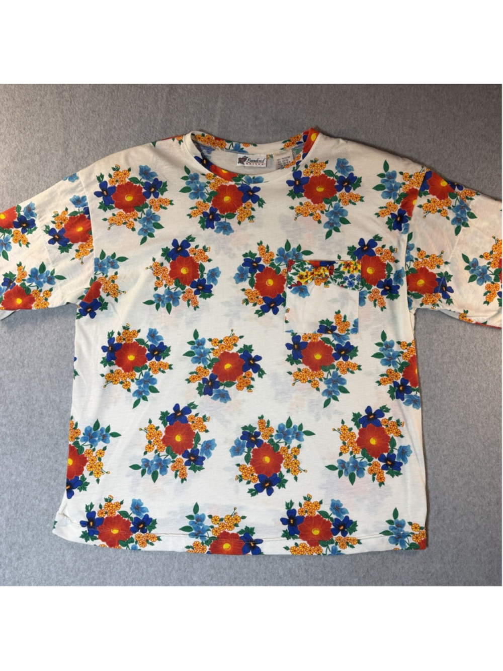 Vintage 80s Pocket Tee Womens 18W White Colorful Floral AOP Shirt Retro Grandma
